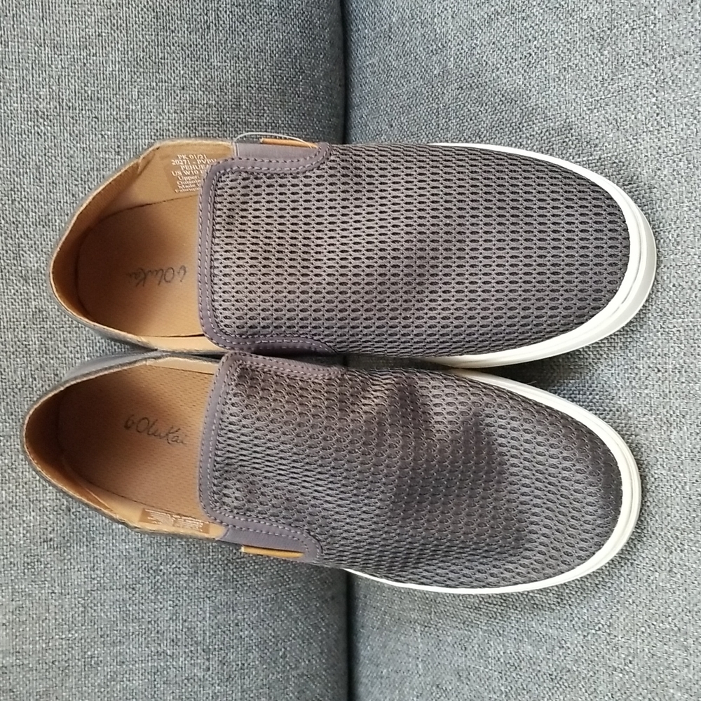 Olukai Slipons.